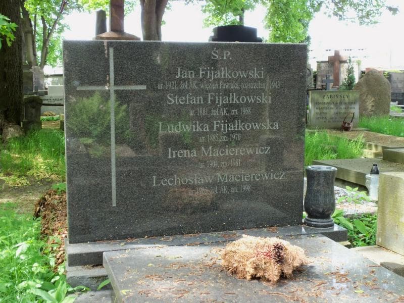 Zdjęcie grobu Lechosław Macierewicz (2)