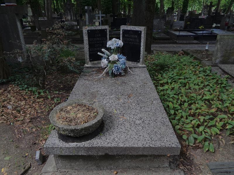 Zdjęcie grobu Mieczysław Rychowiecki (1)