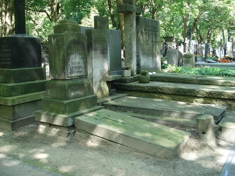 Zdjęcie grobu August Brunelli (1)