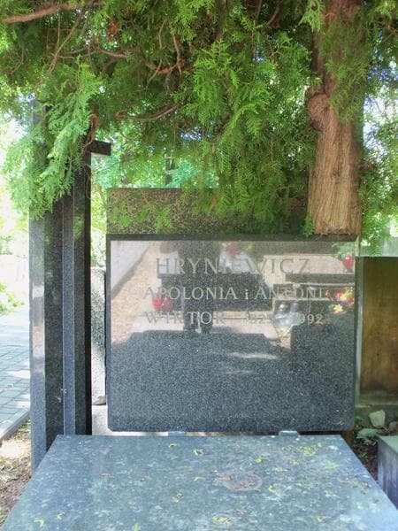 Zdjęcie grobu Wiktor Hryniewicz (2)