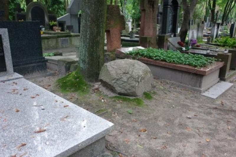 Zdjęcie grobu Anonim (1)