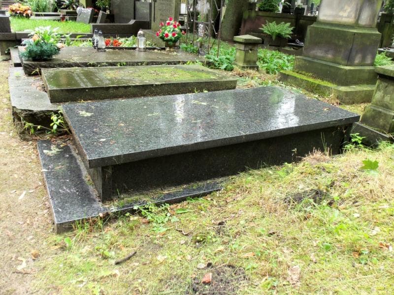 Zdjęcie grobu Jeziorowska (1)