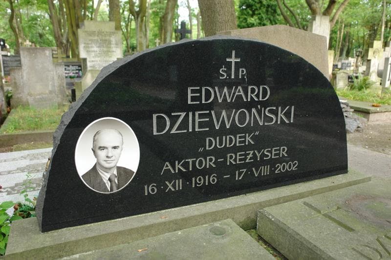 Zdjęcie grobu Józef Dziewoński (2)
