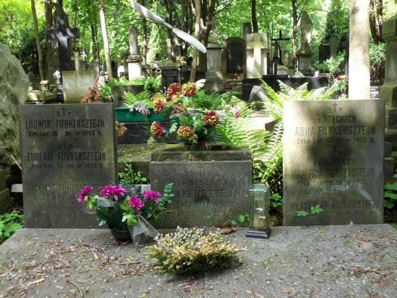 Zdjęcie grobu Stanisława Funkensztejn (2)
