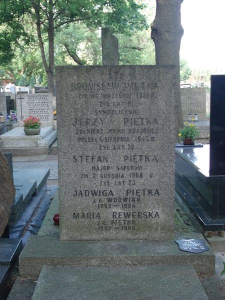 Zdjęcie grobu Stefan Piętka (2)