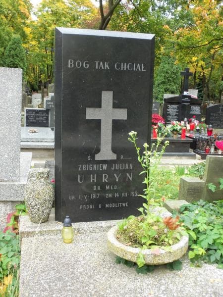 Zdjęcie grobu Zbigniew Julian Uhryn (2)