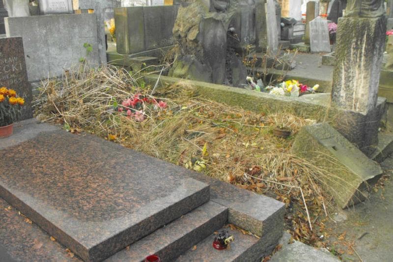 Zdjęcie grobu Anonim (1)