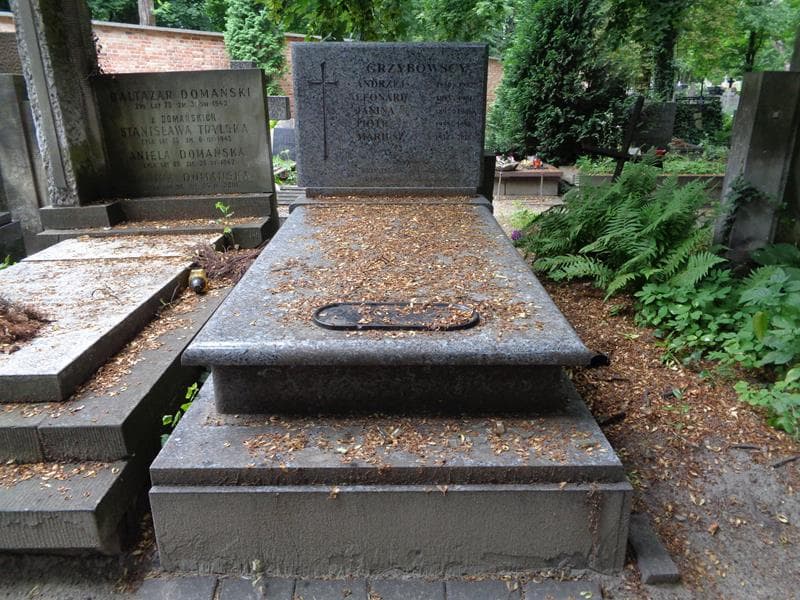 Zdjęcie grobu Mariusz Grzybowski (1)