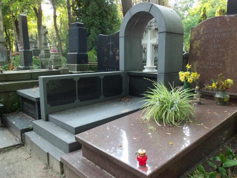Zdjęcie grobu Anonim (1)