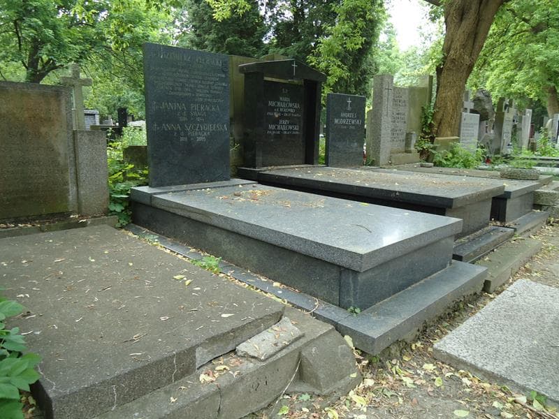 Zdjęcie grobu Kazimierz Pieracki (1)