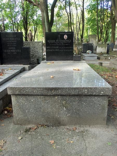 Zdjęcie grobu: Janusz Petrykiewicz