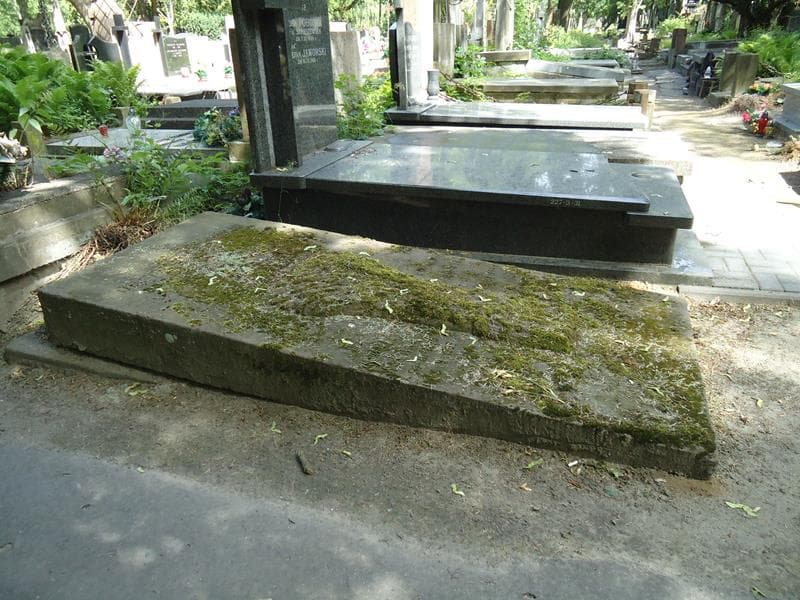 Zdjęcie grobu Wacław M. Wakar (2)