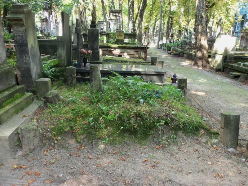 Zdjęcie grobu Anonim (1)