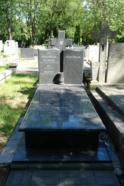 Zdjęcie grobu Iza Wolfram (1)