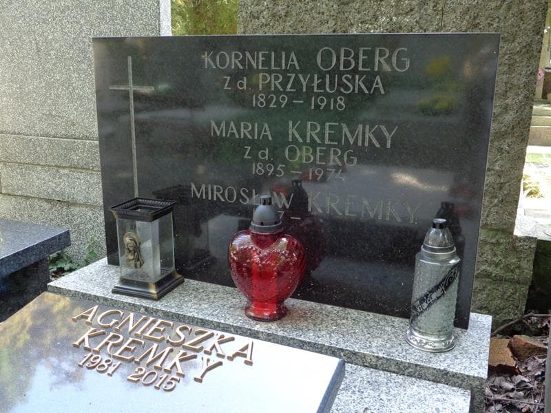 Zdjęcie grobu Kornelia Oberg (1)