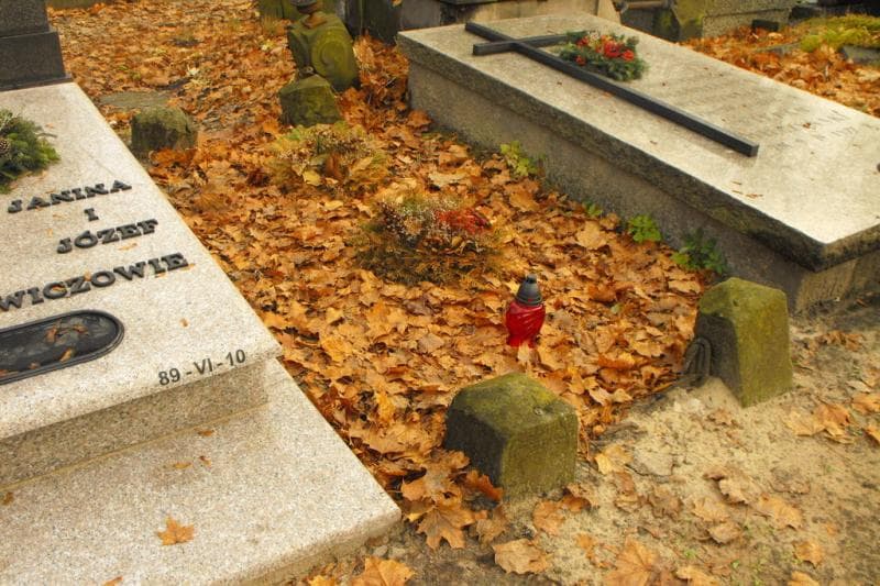 Zdjęcie grobu Anonim (1)