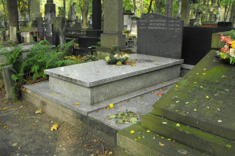 Zdjęcie grobu Jan Artymiński (1)