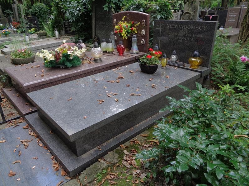 Zdjęcie grobu: Józef Niewiadomski