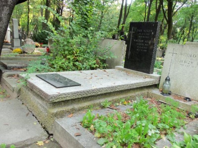 Zdjęcie grobu Jan Azgin (1)