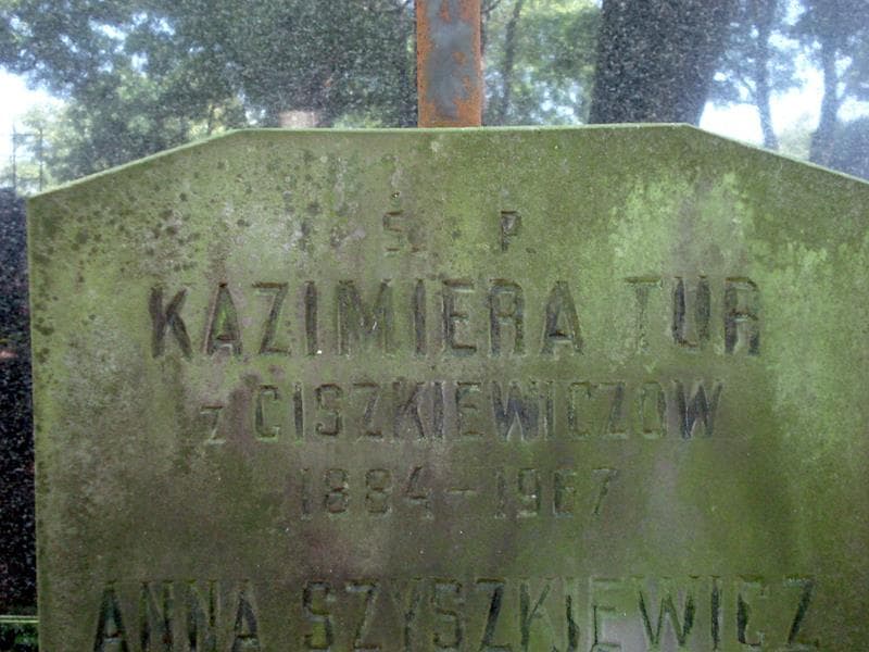 Zdjęcie grobu Kazimiera Tur (2)