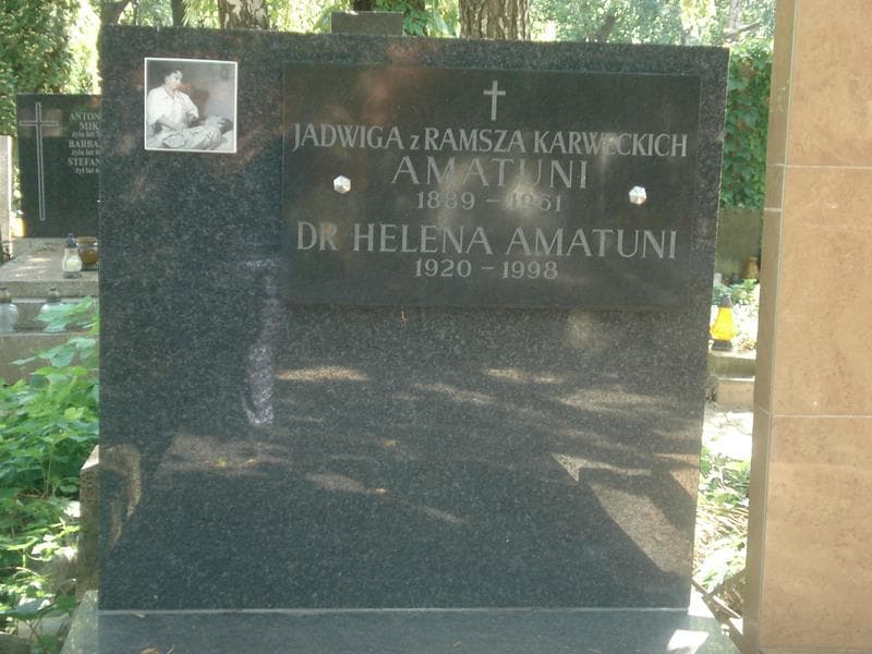 Zdjęcie grobu Helena Amatuni (2)