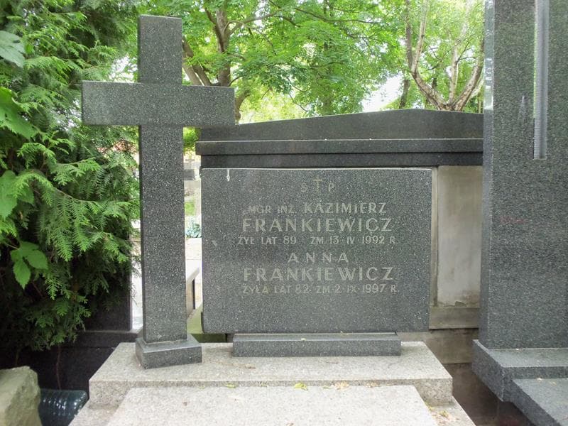 Zdjęcie grobu Anna Frankiewicz (2)