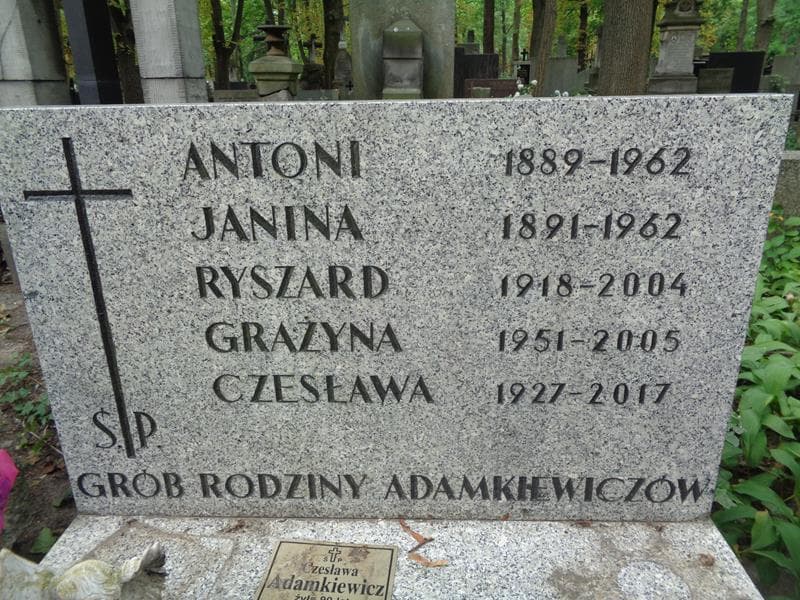 Zdjęcie grobu Grażyna Adamkiewicz (2)
