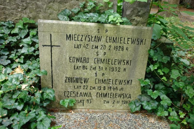Zdjęcie grobu Czesława Chmielewska (2)