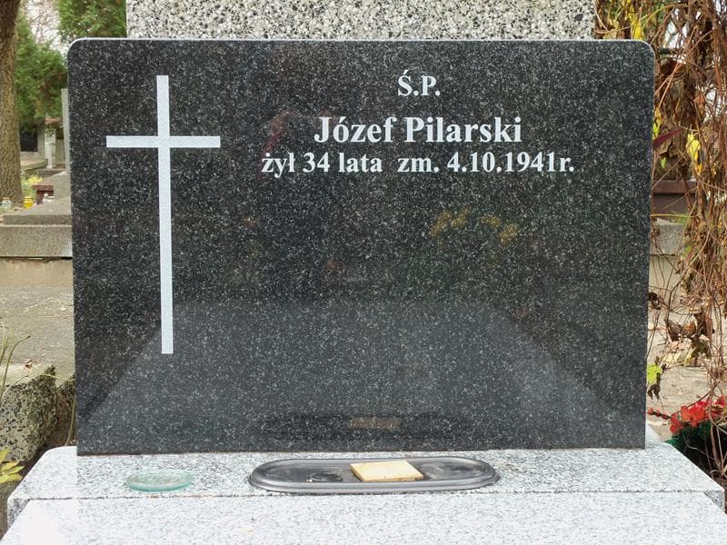 Zdjęcie grobu Józef Pilarski (2)