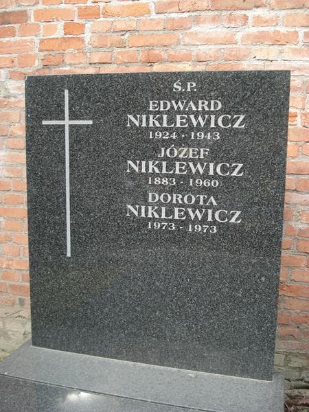 Zdjęcie grobu Dorota Niklewicz (1)