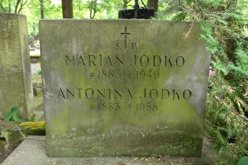 Zdjęcie grobu Antonina Jodko (2)