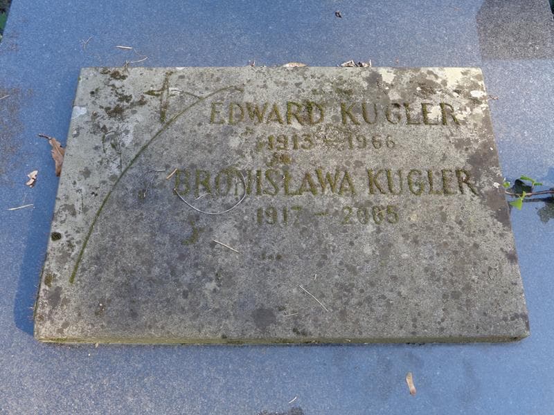 Zdjęcie grobu Bronisława Kugler (2)