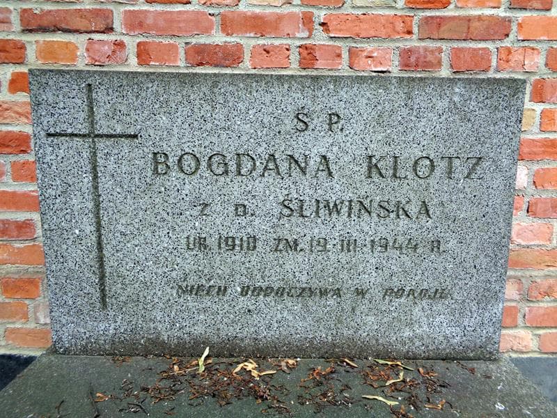Zdjęcie grobu Bogdana Klotz (2)