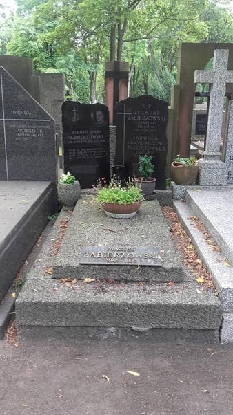 Zdjęcie grobu Bartosz Jerzy Zabierzowski (1)