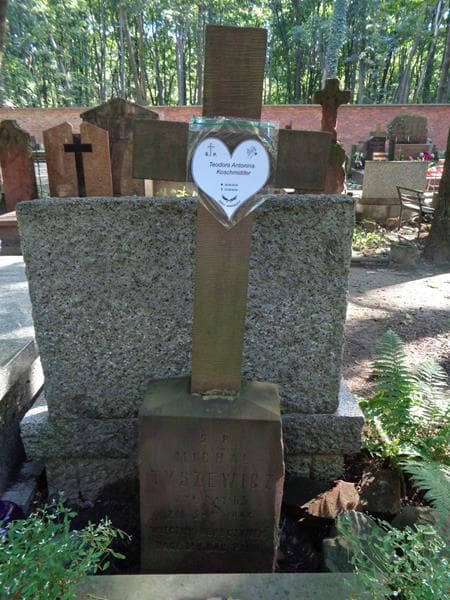 Zdjęcie grobu Maria Jarra (2)