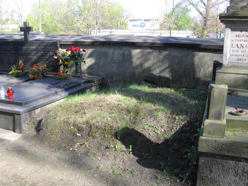 Zdjęcie grobu Anonim (1)