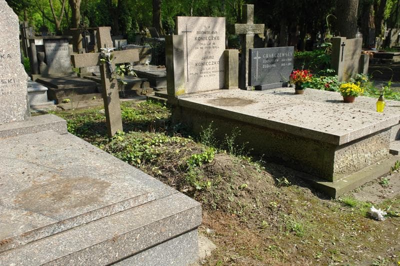 Zdjęcie grobu Anonim (1)