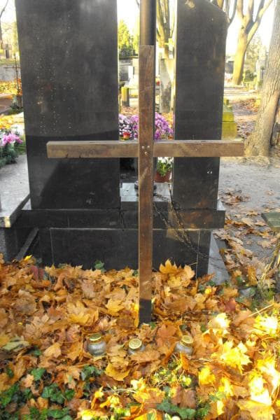 Zdjęcie grobu Anonim (2)