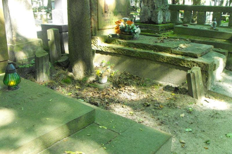 Zdjęcie grobu Anonim (1)