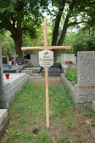 Zdjęcie grobu Jacuś Czyżewicz (2)