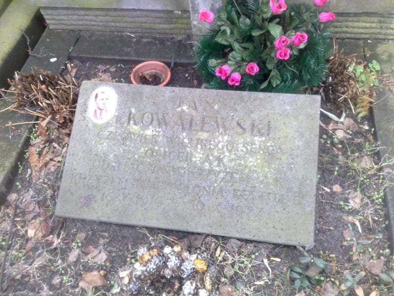 Zdjęcie grobu Wacław Baziukiewicz (2)
