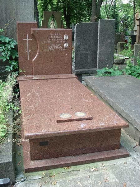 Zdjęcie grobu Waleria Kuthan (1)