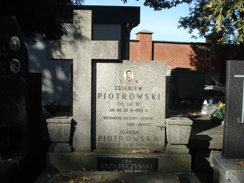 Zdjęcie grobu Zbigniew Piotrowski (2)