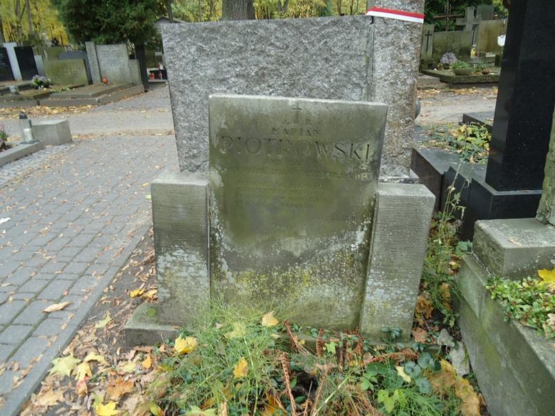 Zdjęcie grobu Marian Piotrowski (2)