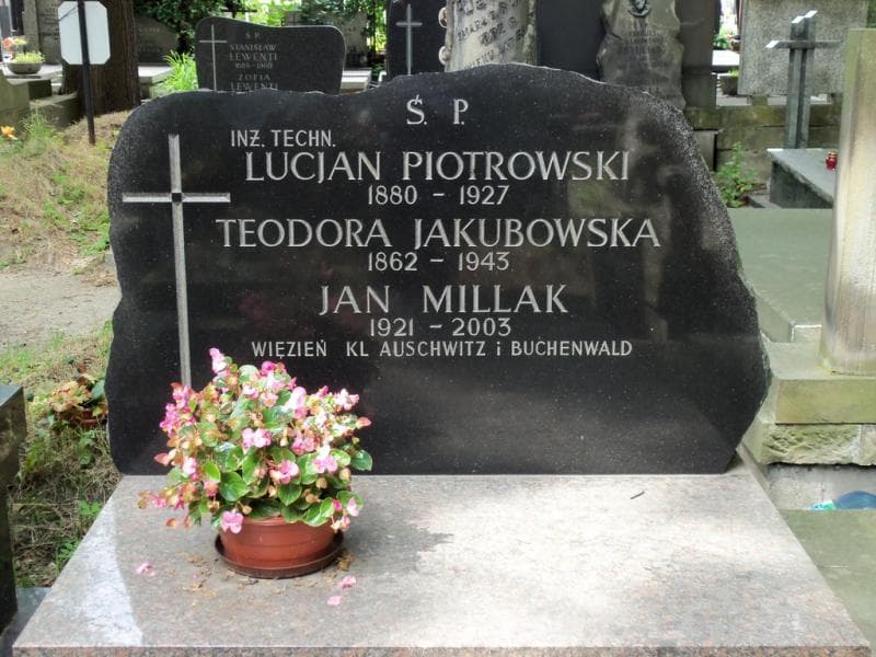 Zdjęcie grobu Janusz Piotrowski (2)