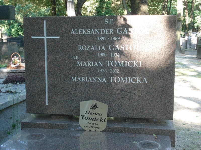 Zdjęcie grobu Marian Tomicki (1)
