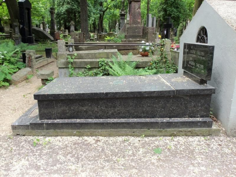 Zdjęcie grobu Halina Jacobi (1)