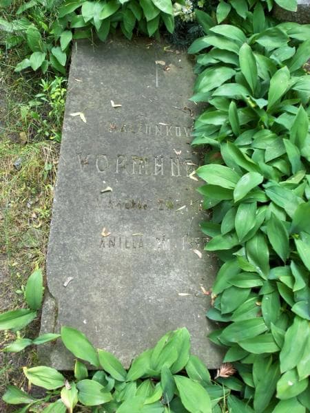 Zdjęcie grobu Marceli Vormund (1)