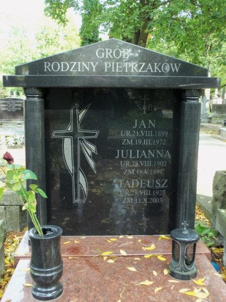 Zdjęcie grobu Tadeusz Pietrzak (2)
