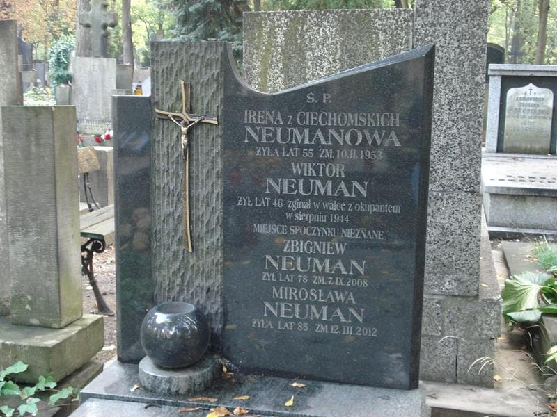 Zdjęcie grobu Mirosława Neuman (2)